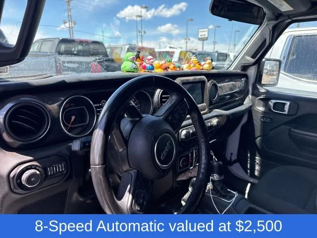 Used 2021 White Jeep Sport Altitude 4x4 image 4