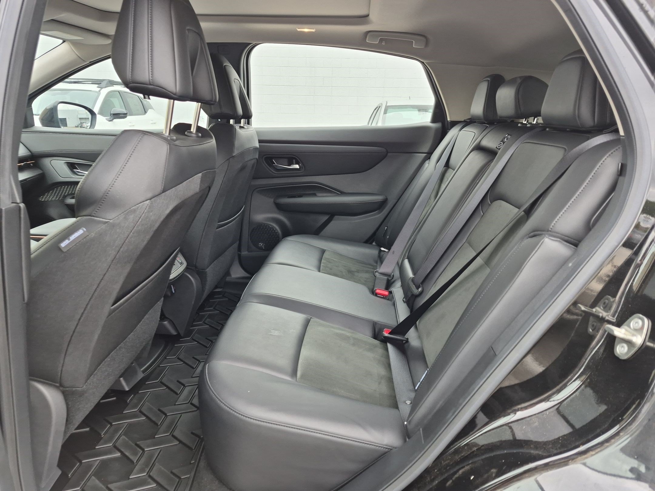 Certified Used 2024 Black Diamond Pearl Nissan EVOLVE+ image 28