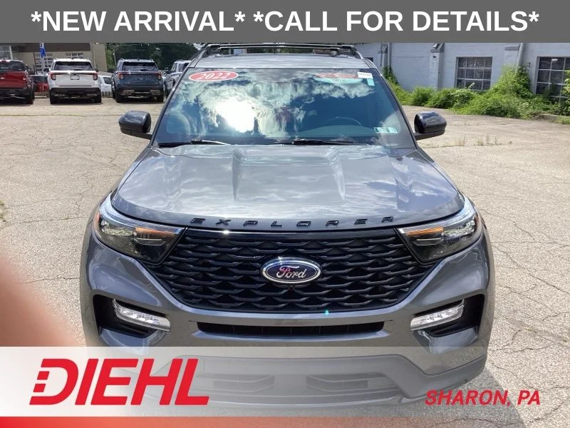 Used 2022 Gray Ford ST-Line image 2
