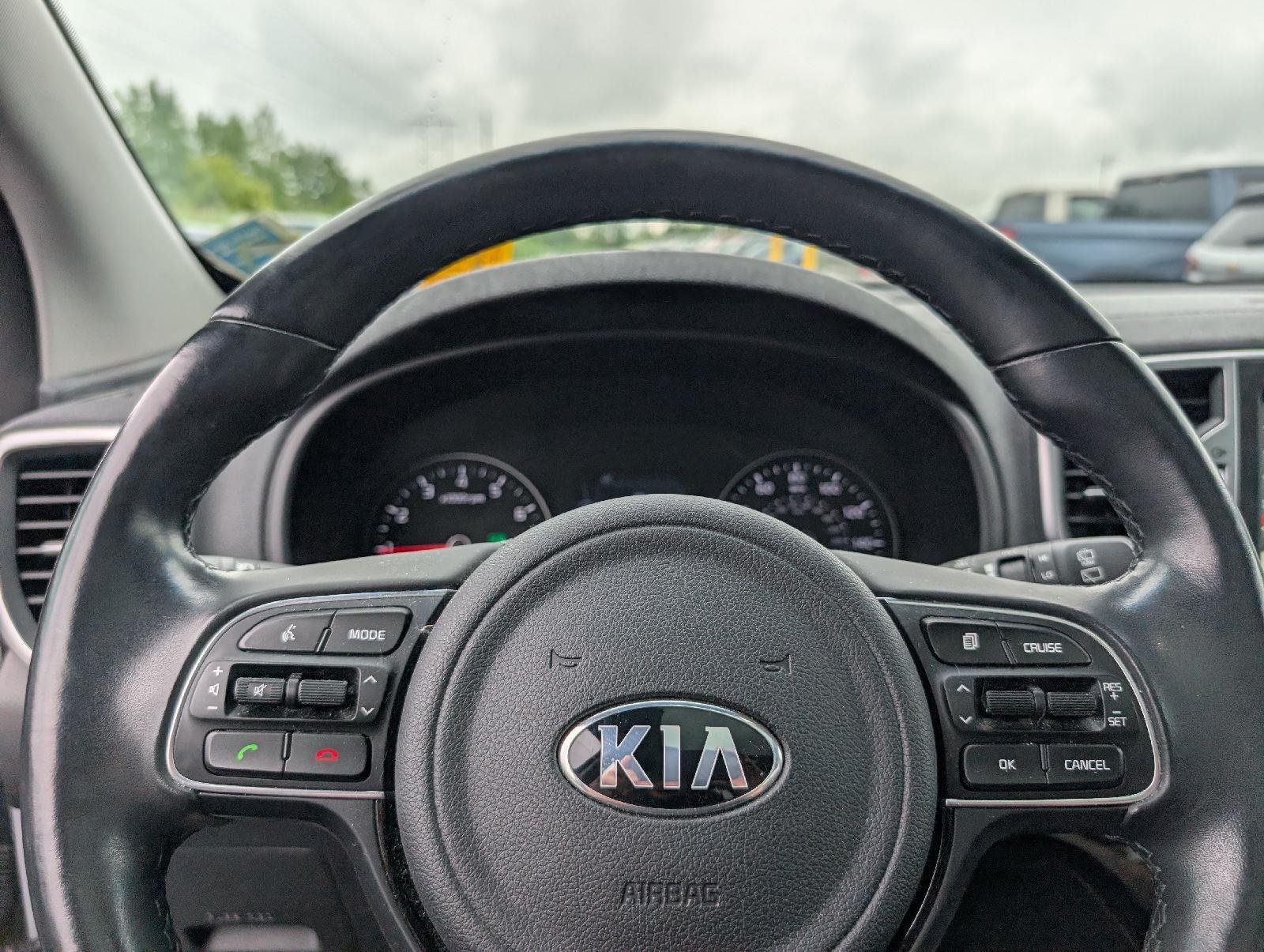 Used 2018 Sparkling Silver Kia EX image 11