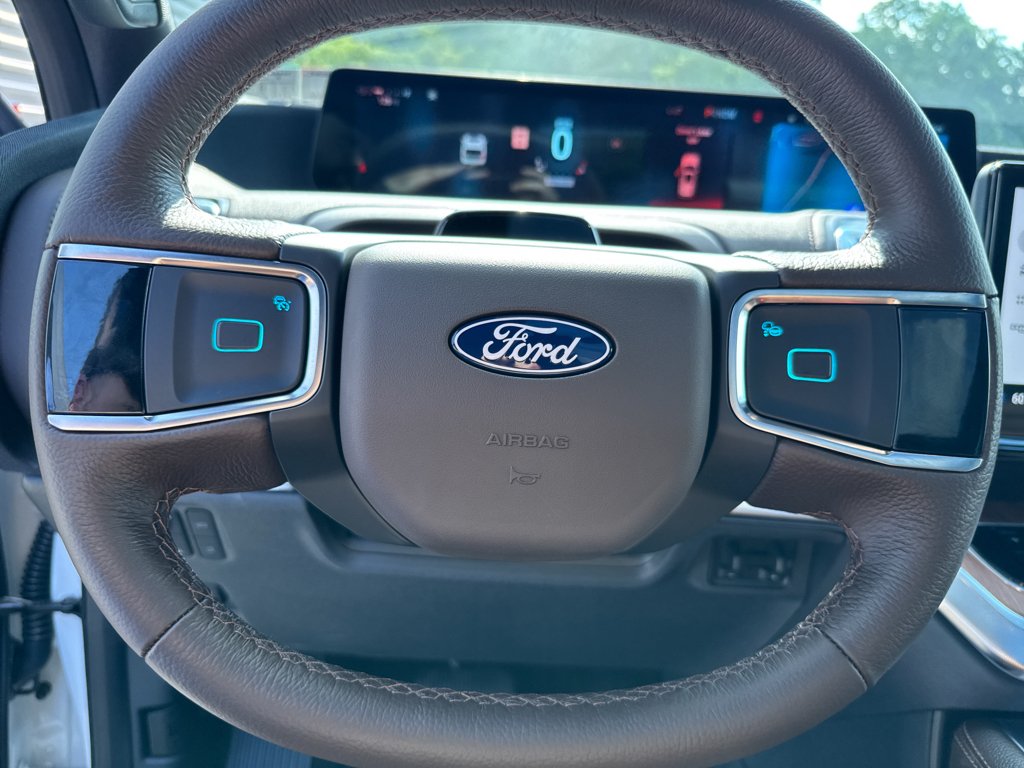 New 2027 Star White Metallic Tri-Coat Ford King Ranch image 21