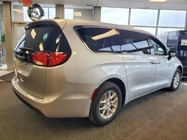 New 2026 Silver Mist Clear-Coat Exterior Paint Chrysler LX image 2