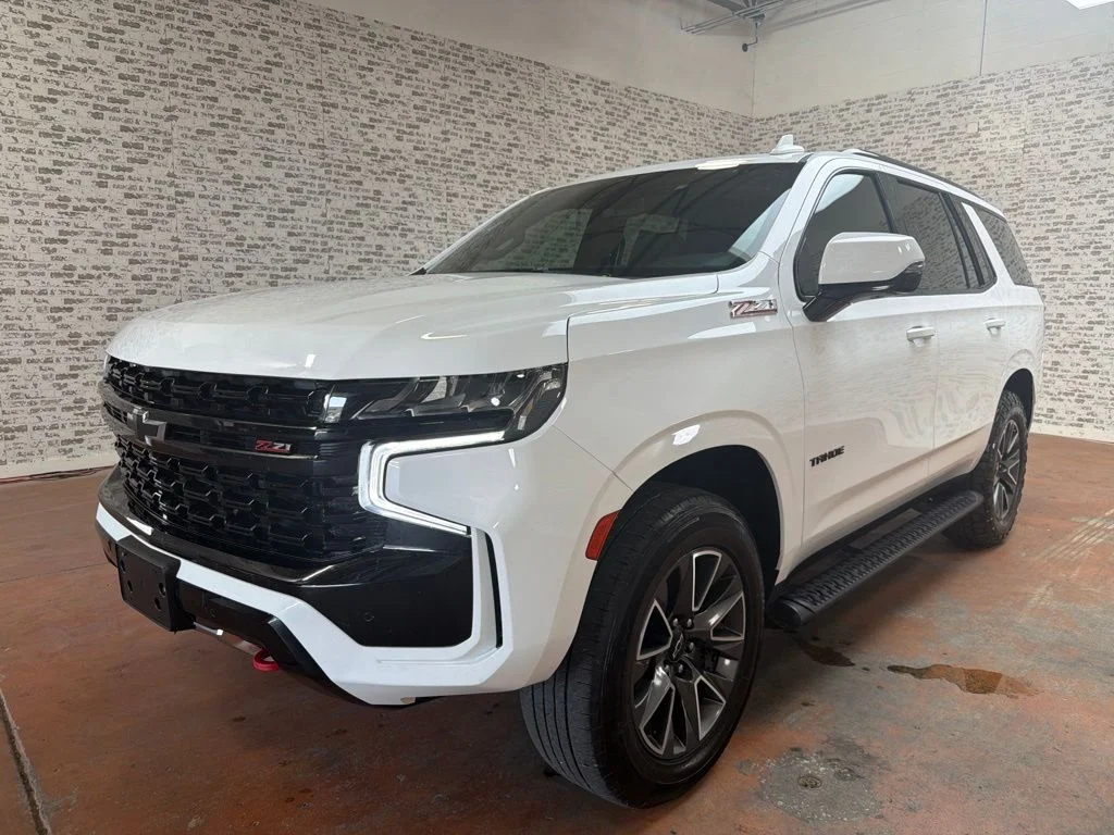 Used 2023 Summit White Chevrolet Z71 image 3