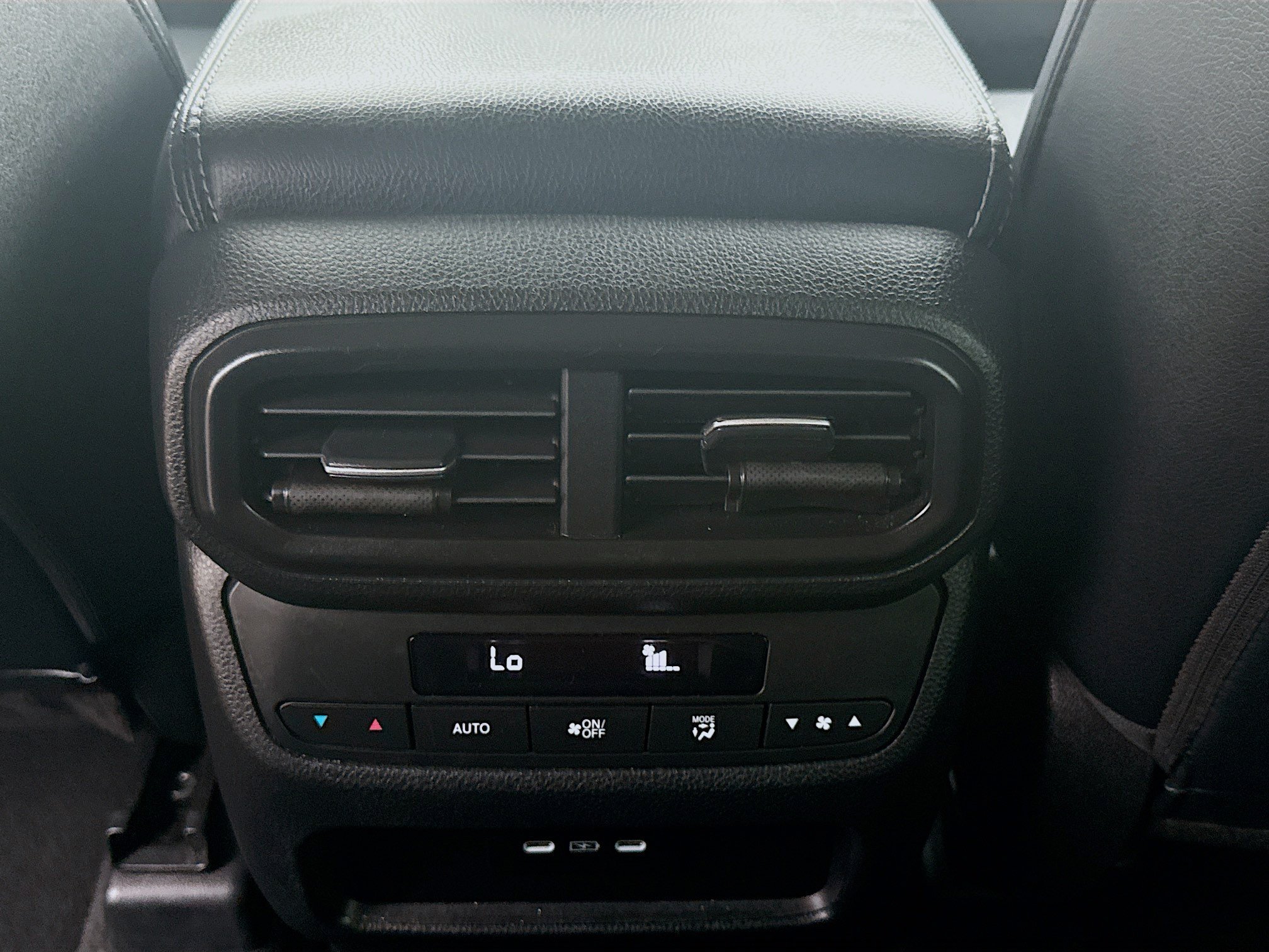 2025 Honda Pilot Touring - Photo 23