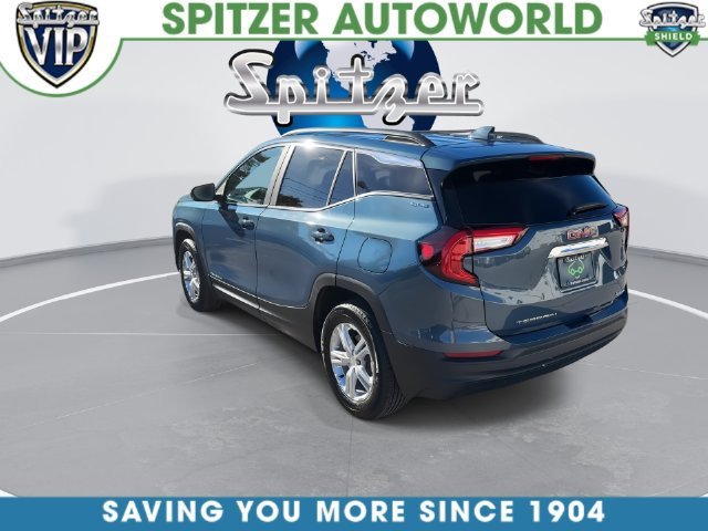 Certified Used 2024 Downpour Metallic GMC SLE image 12