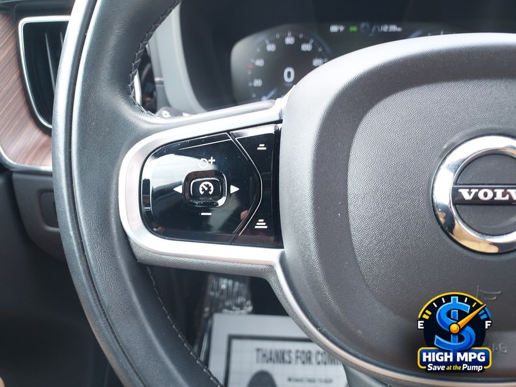 Used 2021 Blue Volvo T5 Inscription image 17