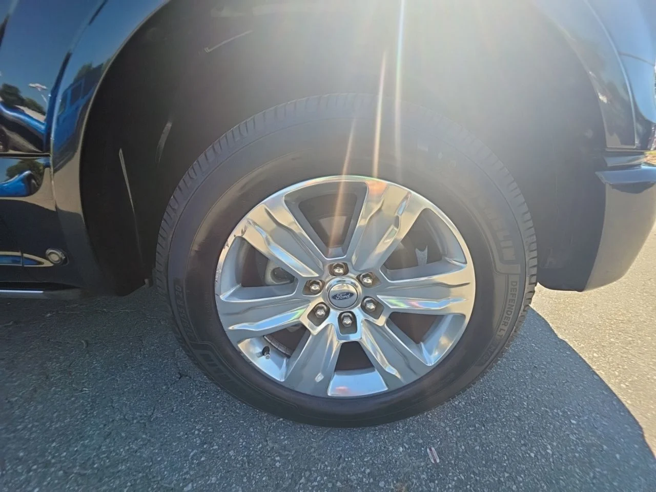 Used 2015 Black Ford Platinum image 9