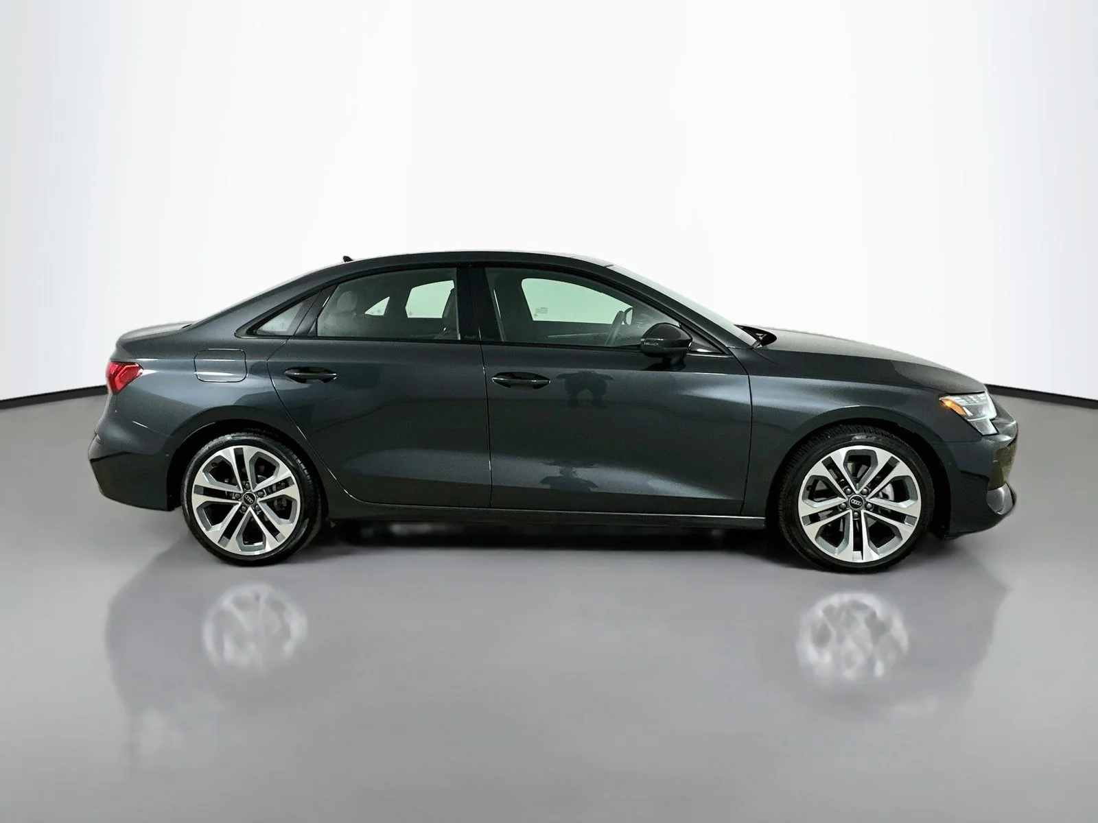 Used 2025 Gray Audi  image 4