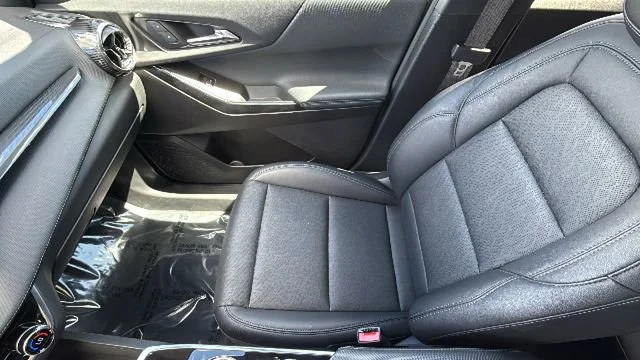 2025 Chevrolet Equinox LT - Photo 12