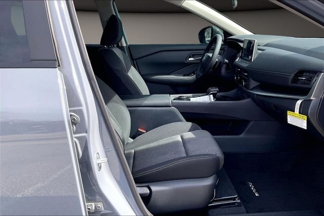 2026 Nissan Rogue SV - Photo 11