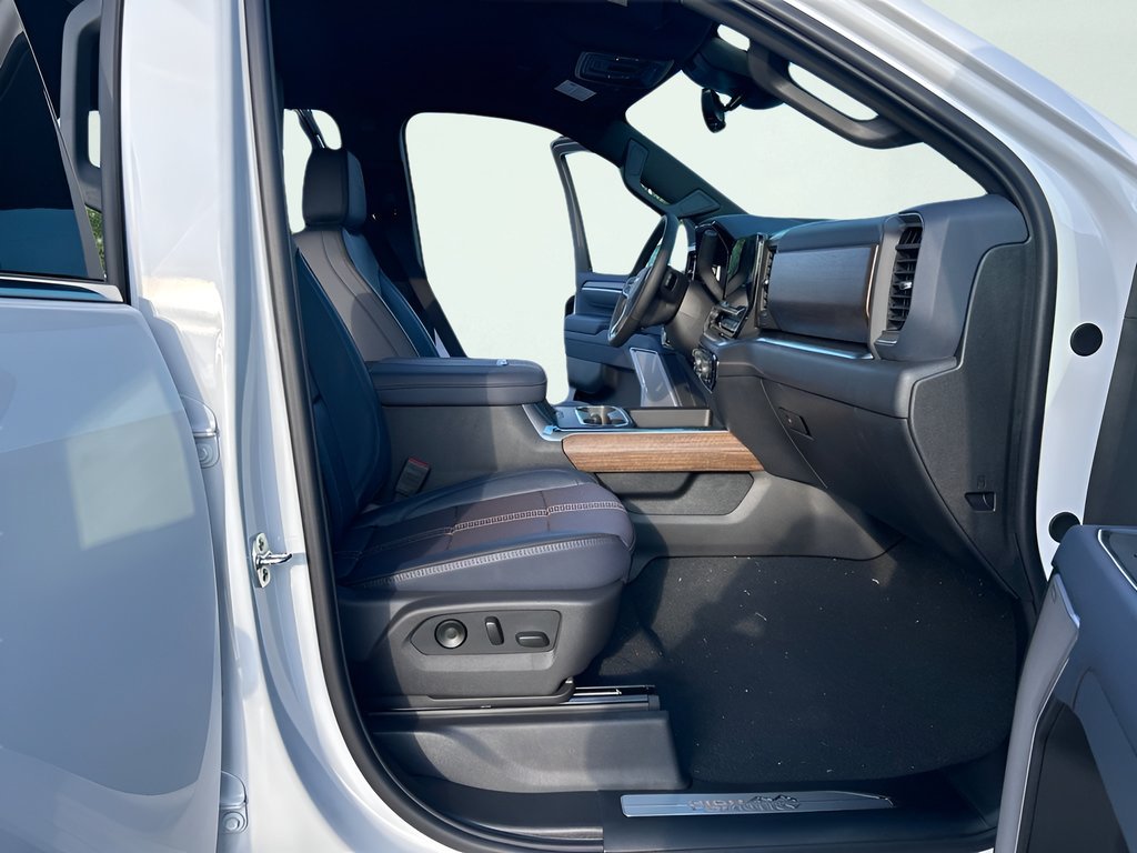 New 2026 Summit White Chevrolet High Country image 21