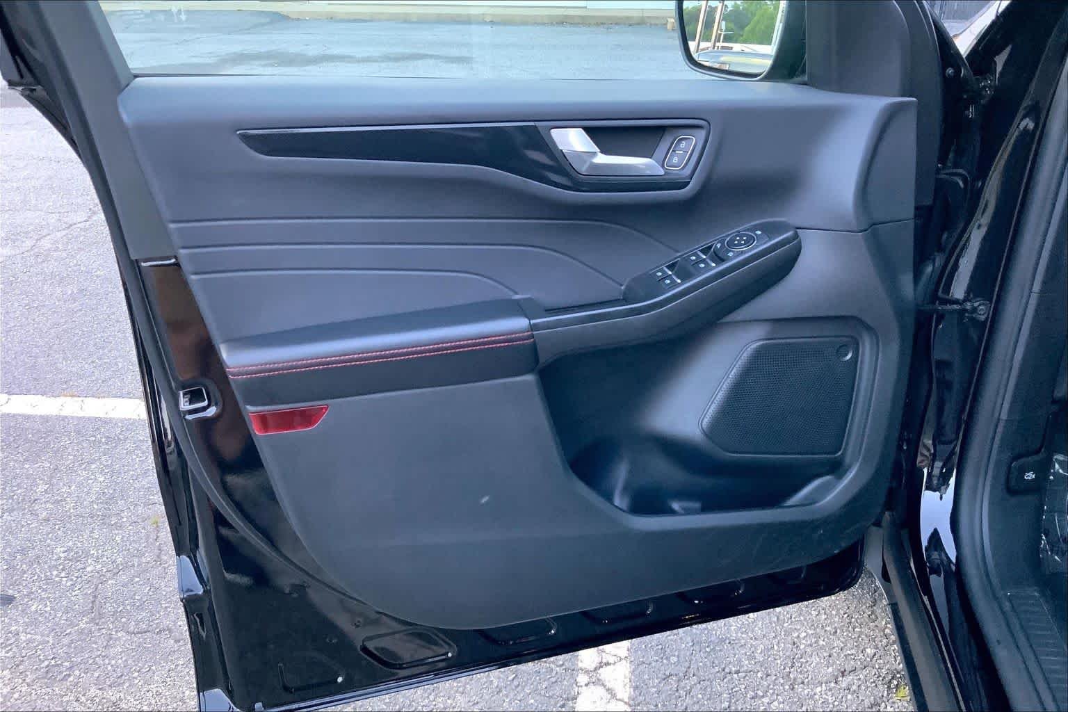 Used 2025 Agate Black Ford ST-Line image 21