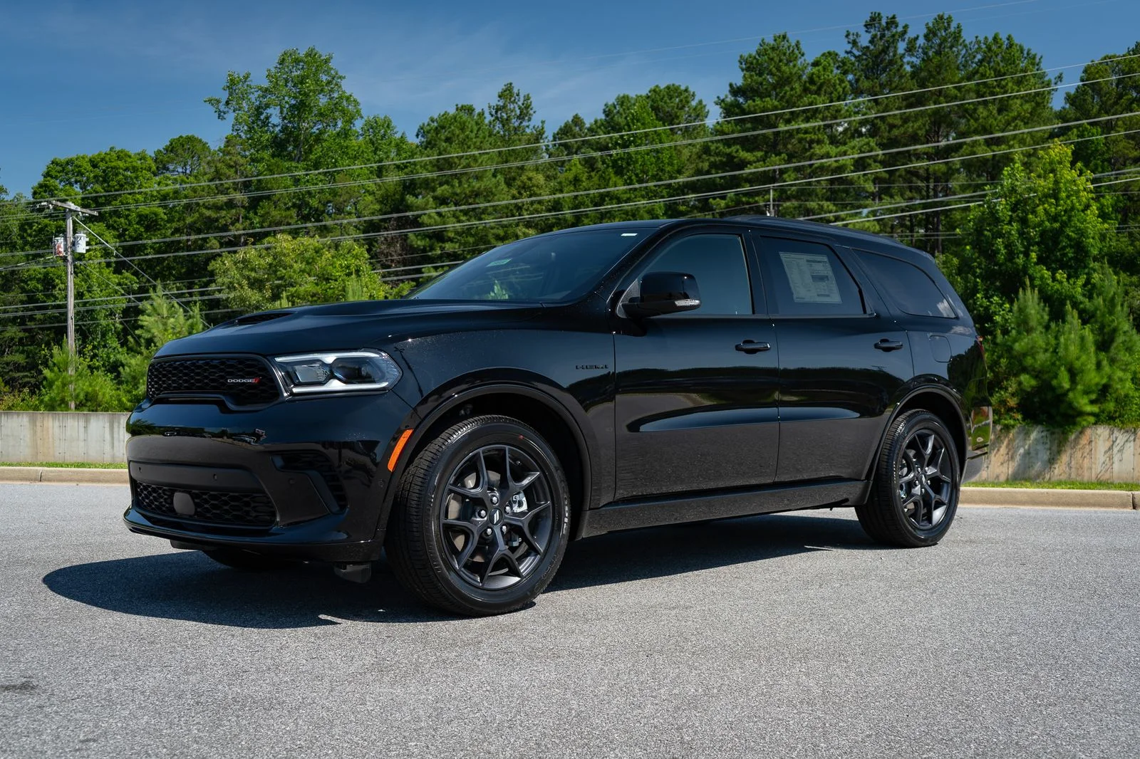 New 2026 Diamond Black Clear-Coat Exterior Paint Dodge GT Plus HEMI V8 image 3