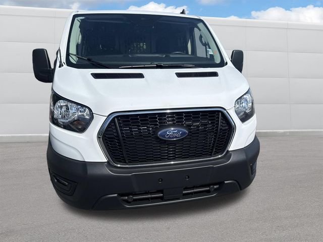 Used 2025 Oxford White Ford Base image 12