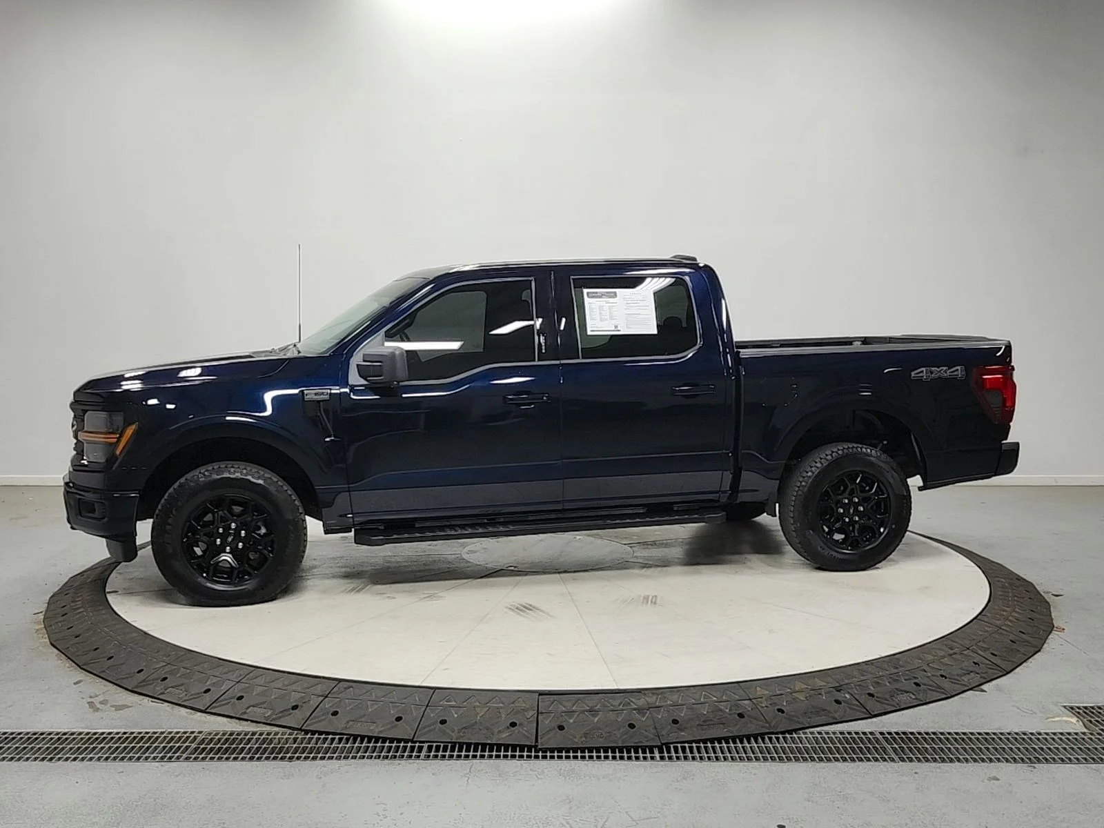 Used 2024  Ford XLT image 4
