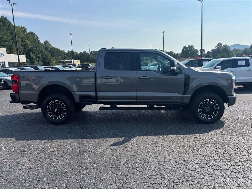 Used 2024 Gray Ford Lariat image 9