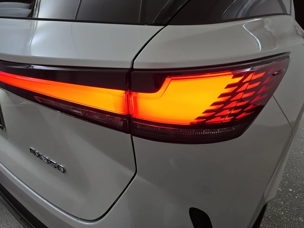 New 2026 Eminent White Pearl Lexus PREMIUM PLUS image 30