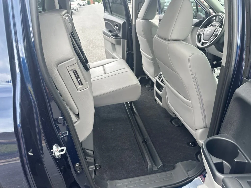 Used 2023 Obsidian Blue Pearl Honda RTL-E image 13