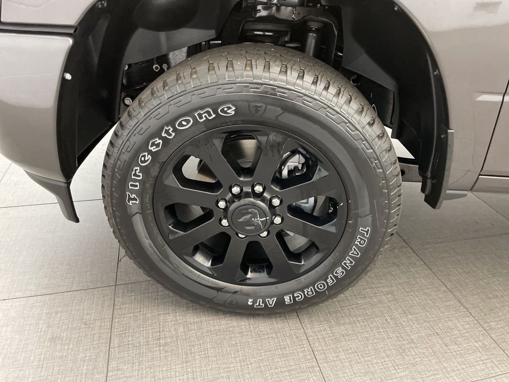 New 2026 Granite Crystal Metallic Clear-Coat Exterior Paint RAM Laramie SRW image 10
