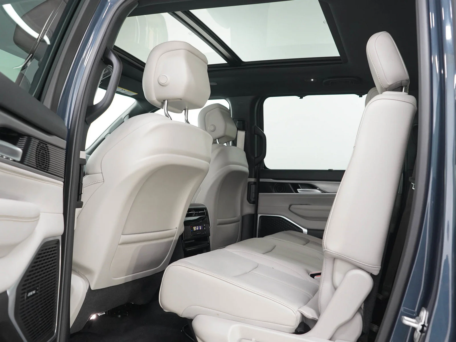 Used 2025 River Rock Jeep  image 20
