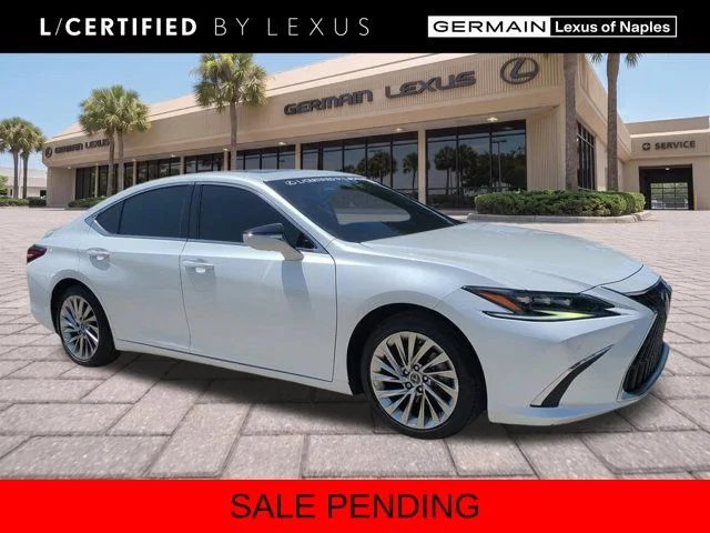 2022 Lexus ES 300h Ultra Luxury