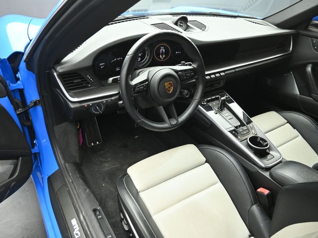 2022 PORSCHE 911 - Image 8