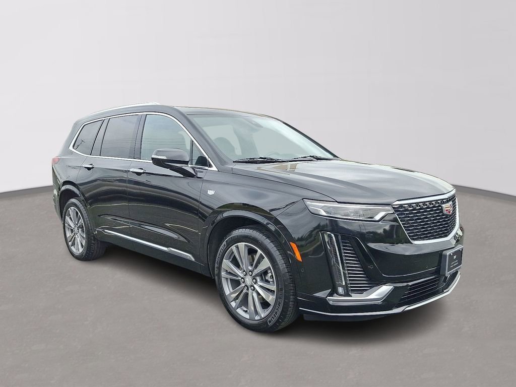 Certified Used 2025 Stellar Black Metallic Cadillac Premium Luxury image 3