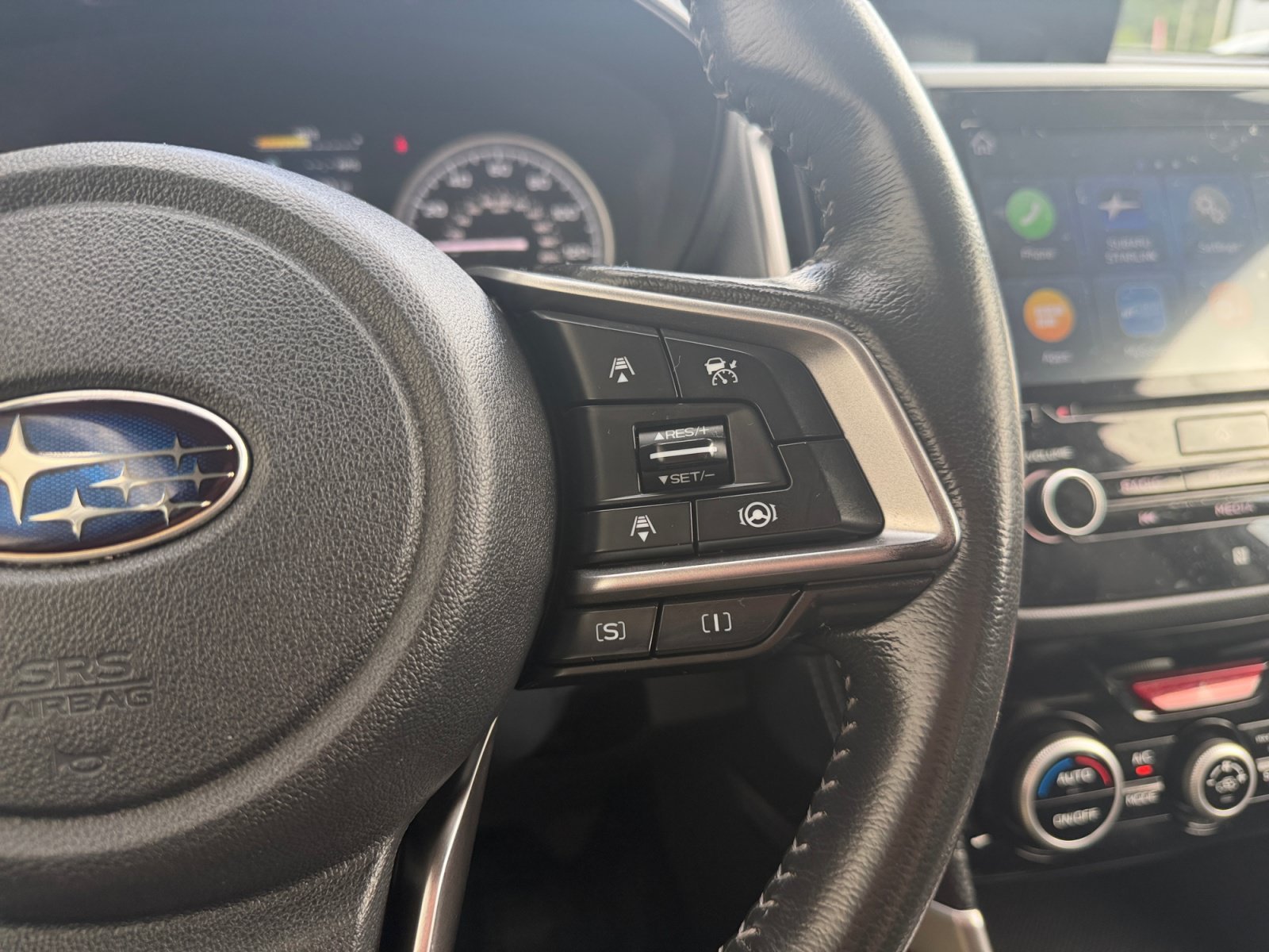 Used 2020 Magnetite Gray Metallic Subaru Limited image 12