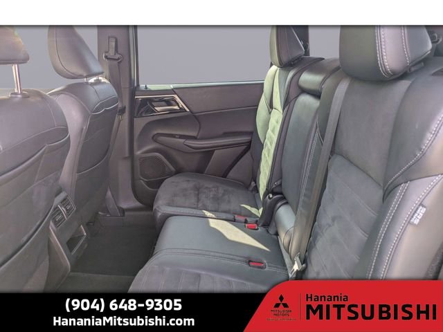 Used 2023 Silver Mitsubishi SE Special Edition image 14