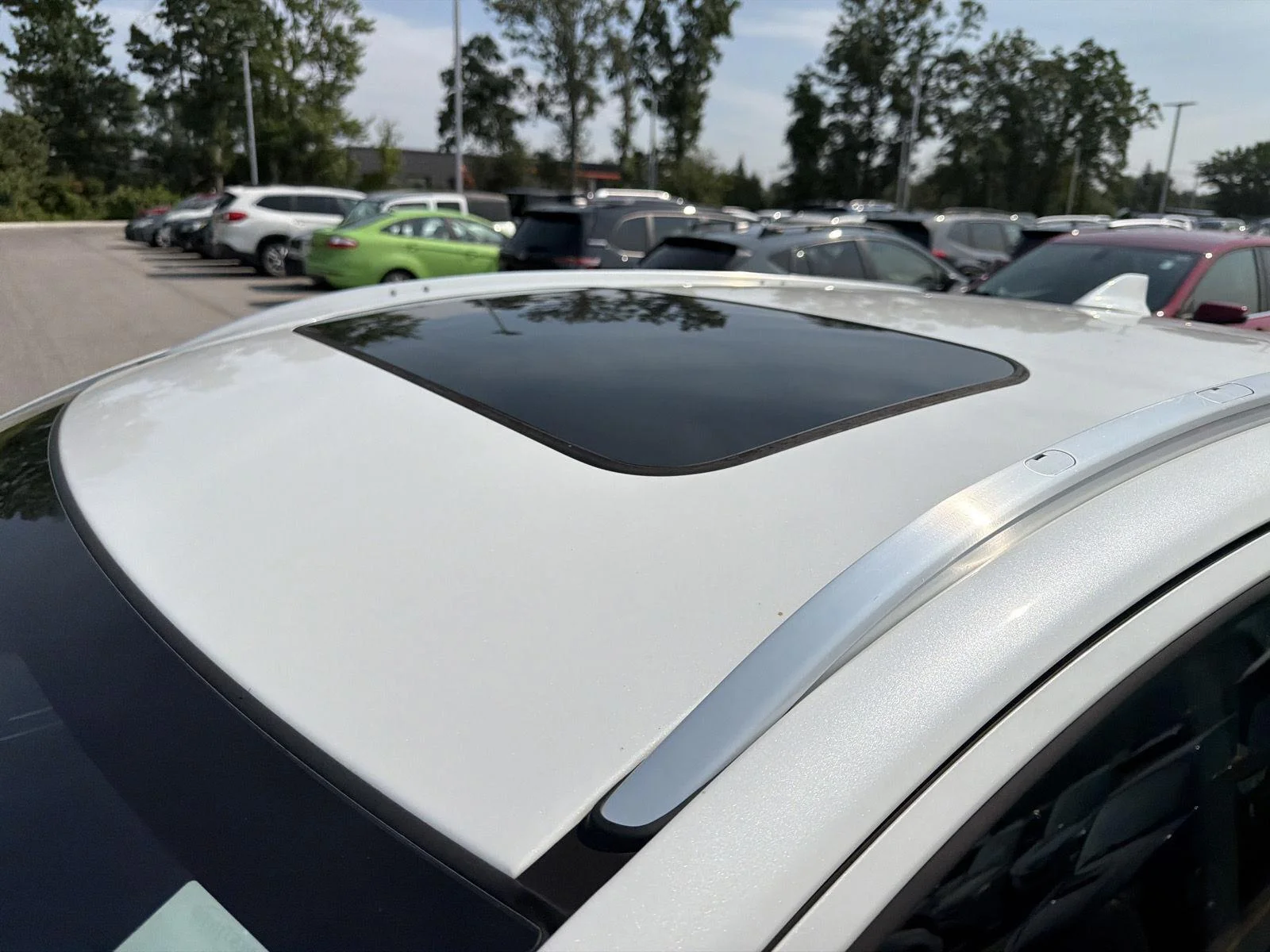 Used 2020 Platinum White Pearl Honda EX image 9