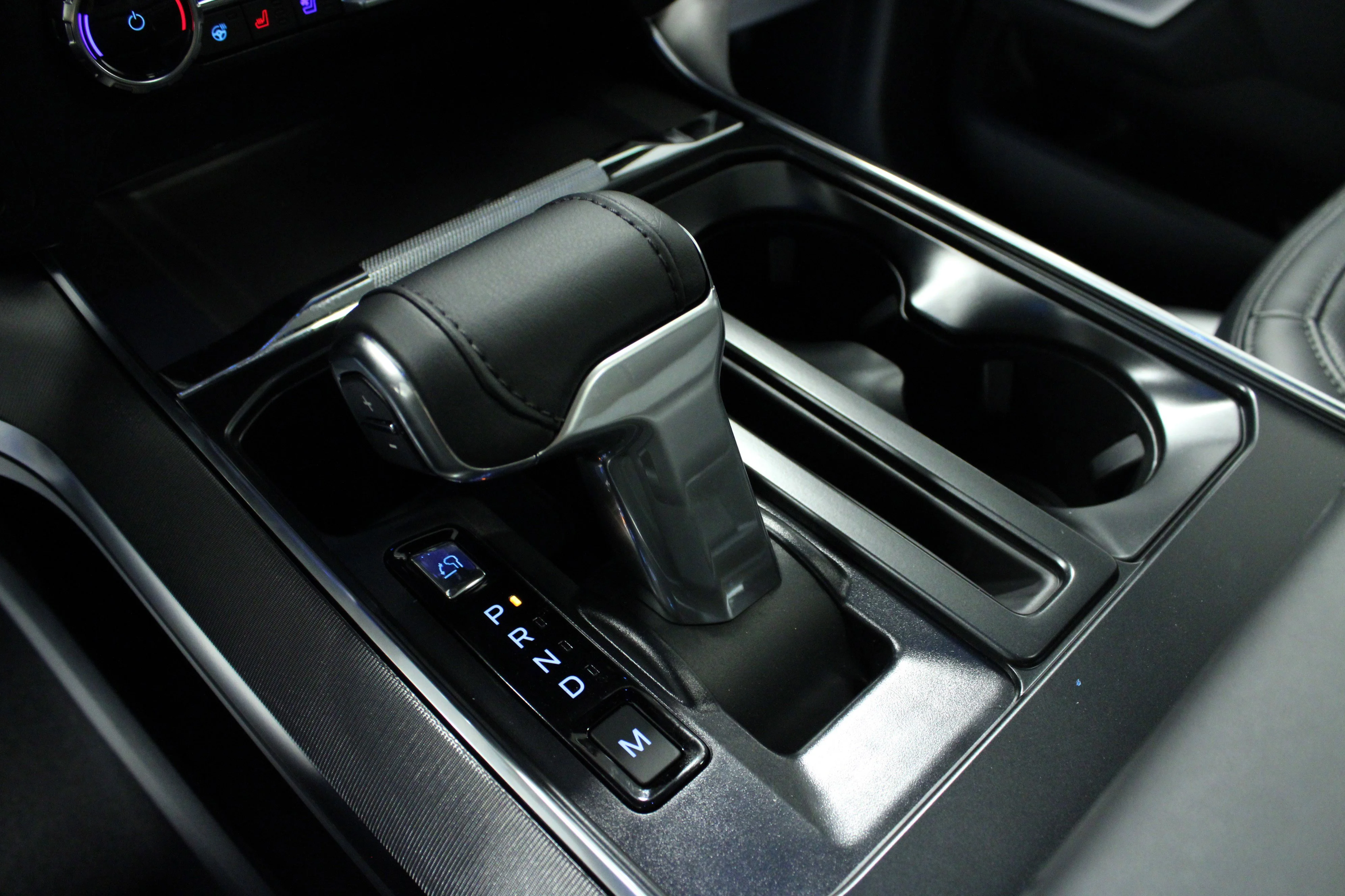 New 2026 Agate Black Metallic Ford Platinum® image 24