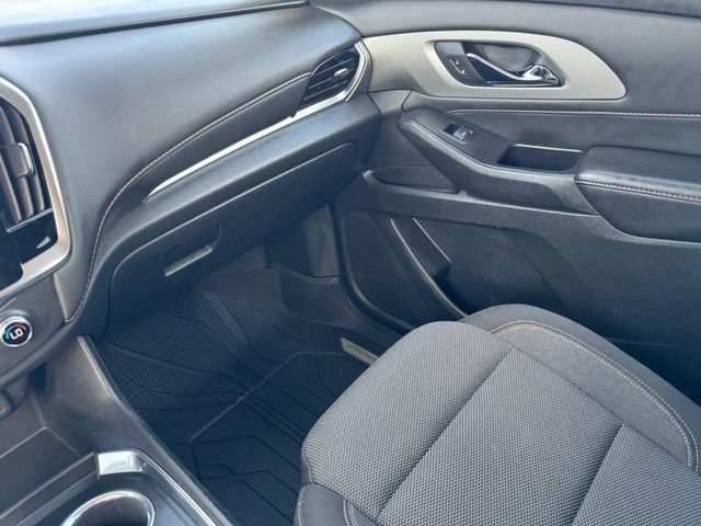 Used 2020 SILVER ICE METALLIC Chevrolet LS image 17