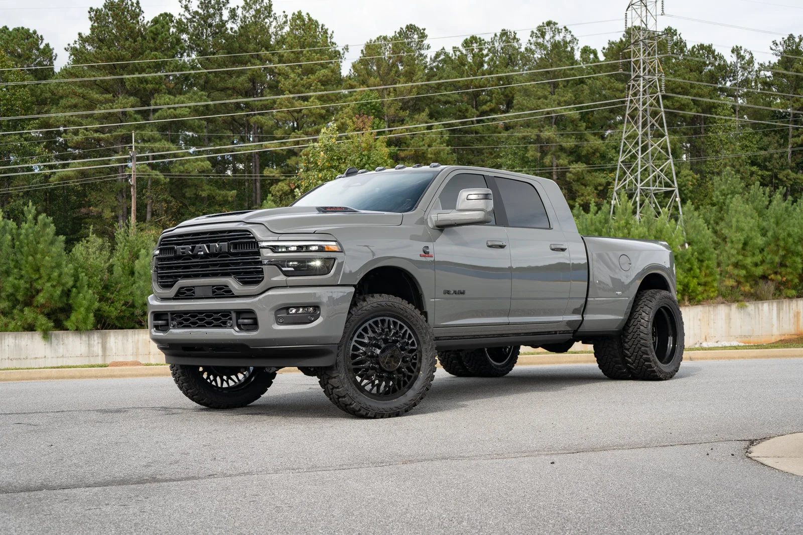New 2026 Ceramic Gray Clear-Coat Exterior Paint RAM Laramie image 2