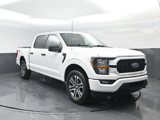 Certified Used 2023 Oxford White Ford XL image 2