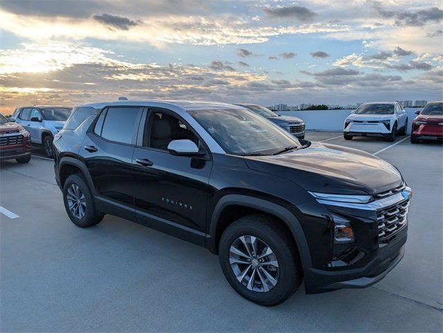 2026 Chevrolet Equinox LT photo 2