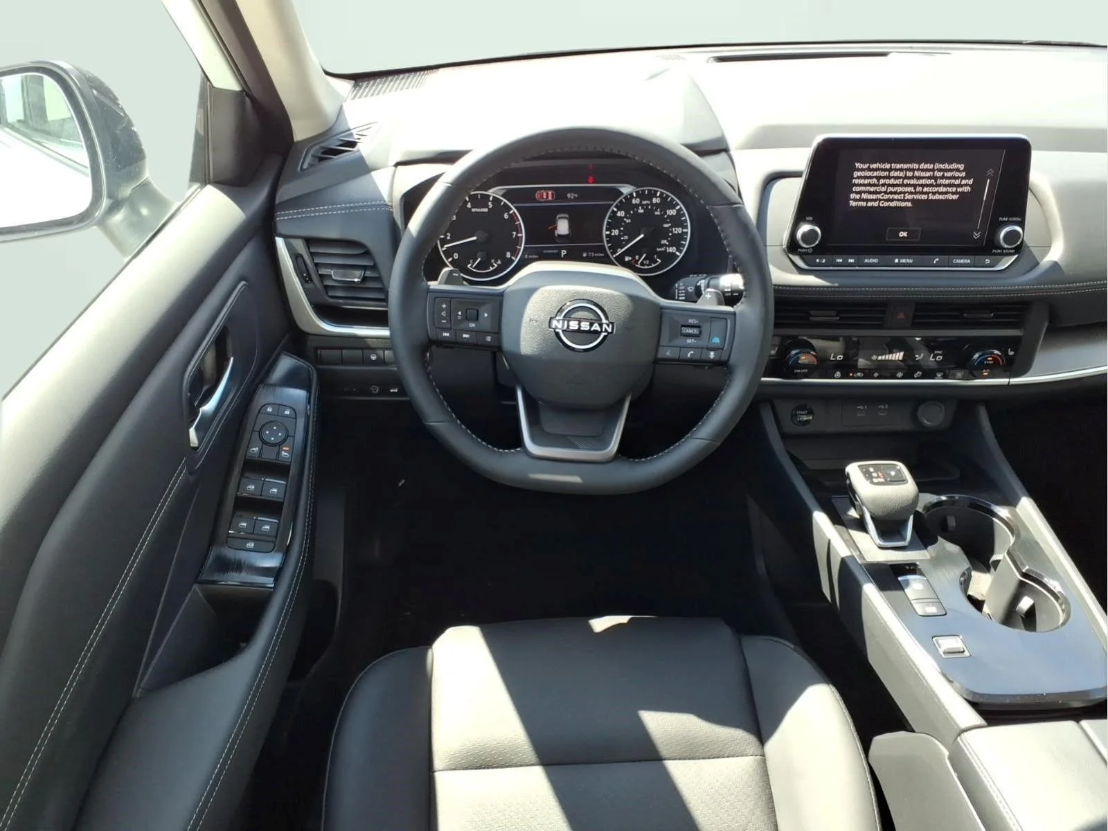 New 2026 Everest White Pearl TriCoat Nissan Dark Armor™ image 12