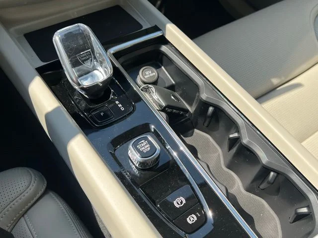 2026 Volvo XC60 Ultra - Photo 15