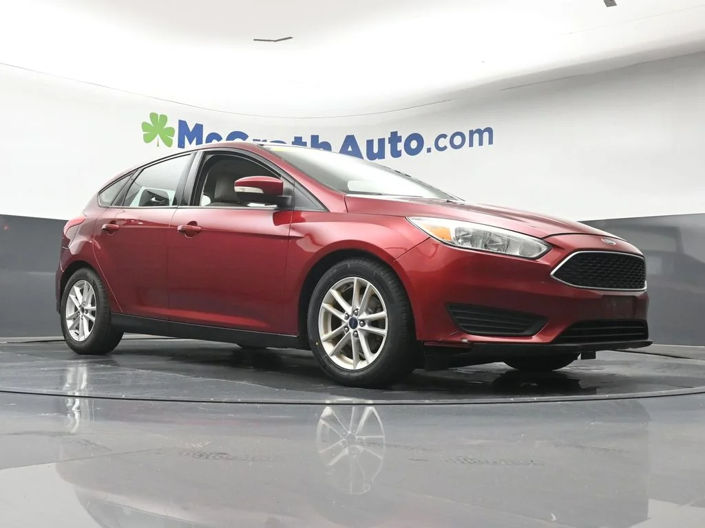 Used 2015 Red Ford SE image 26