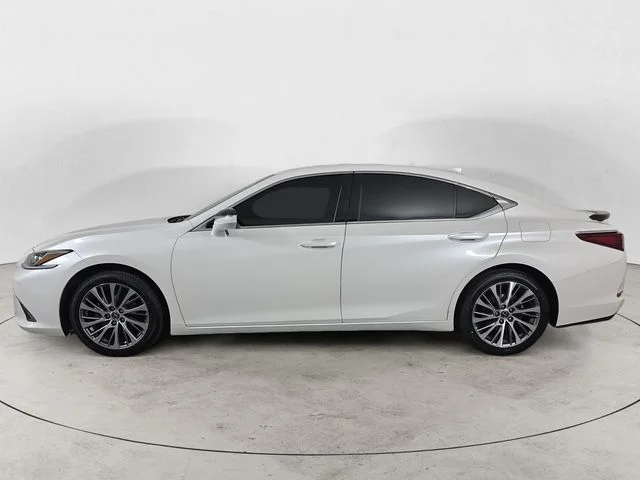 Used 2019 White Pearl Lexus 350 image 2
