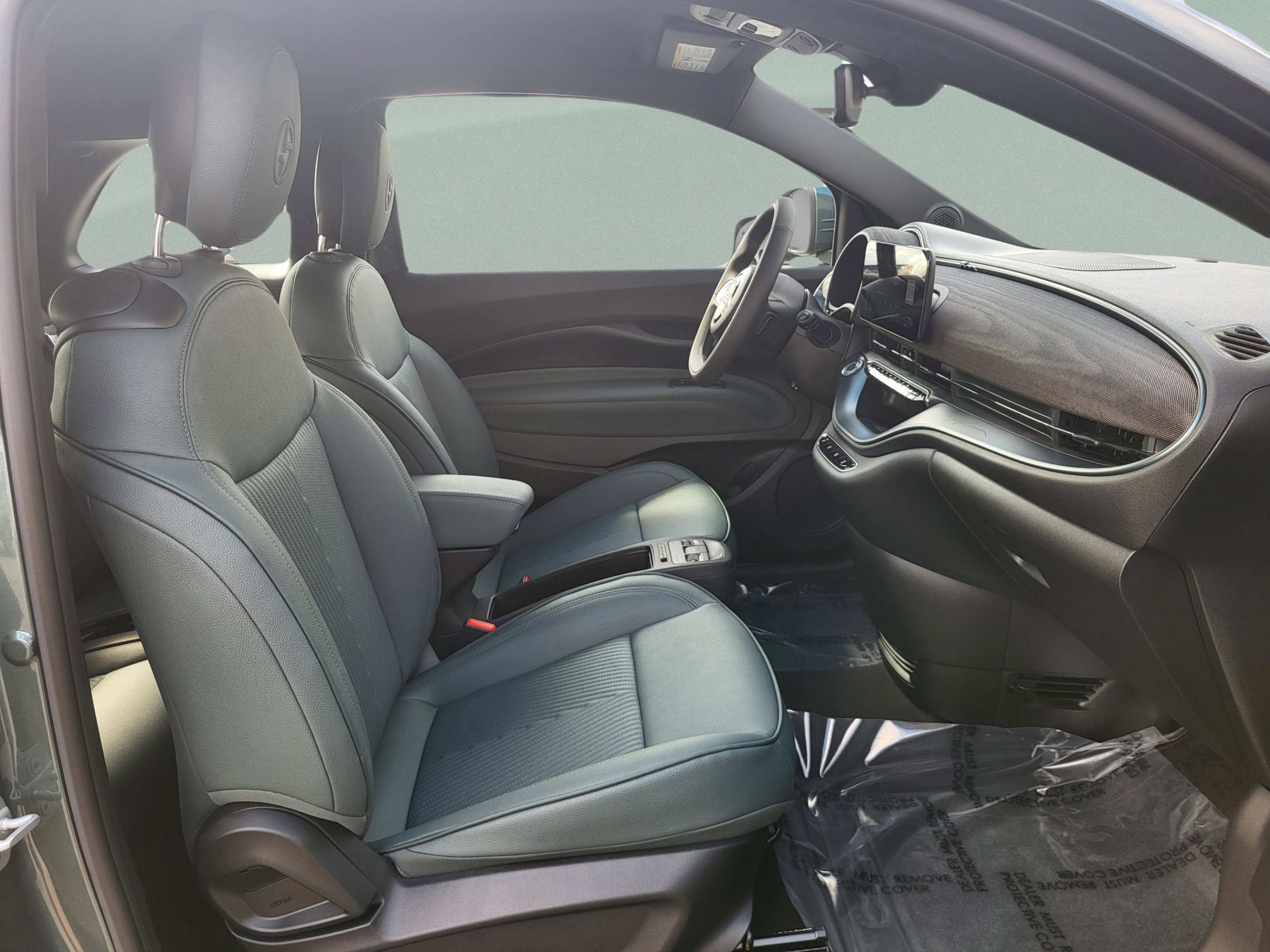 2025 FIAT 500e Base - Photo 38