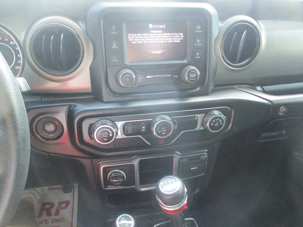 Used 2019 Granite Crystal Metallic Clear Coat Jeep Sport image 5