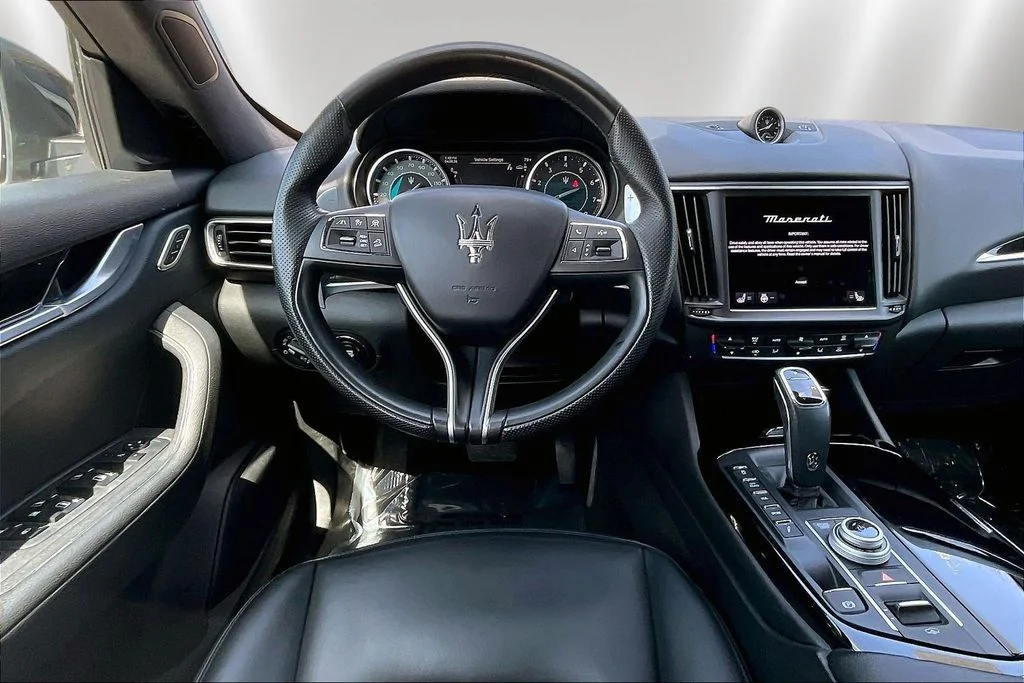 Used 2023 Nero Ribelle Metallic Maserati Modena image 8