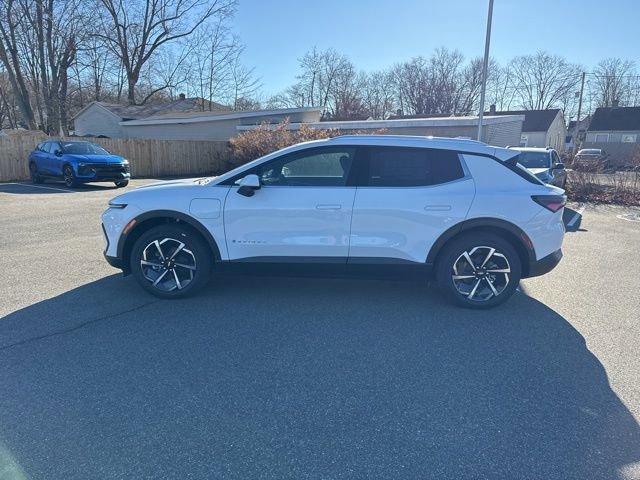 New 2026 Summit White Chevrolet LT image 8