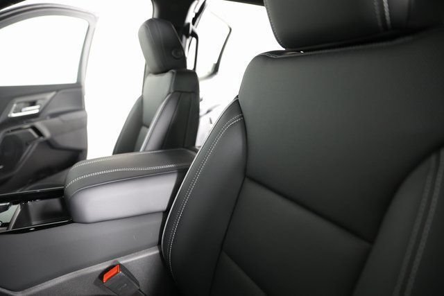 New 2026 Black Chevrolet LT - Max Range image 15