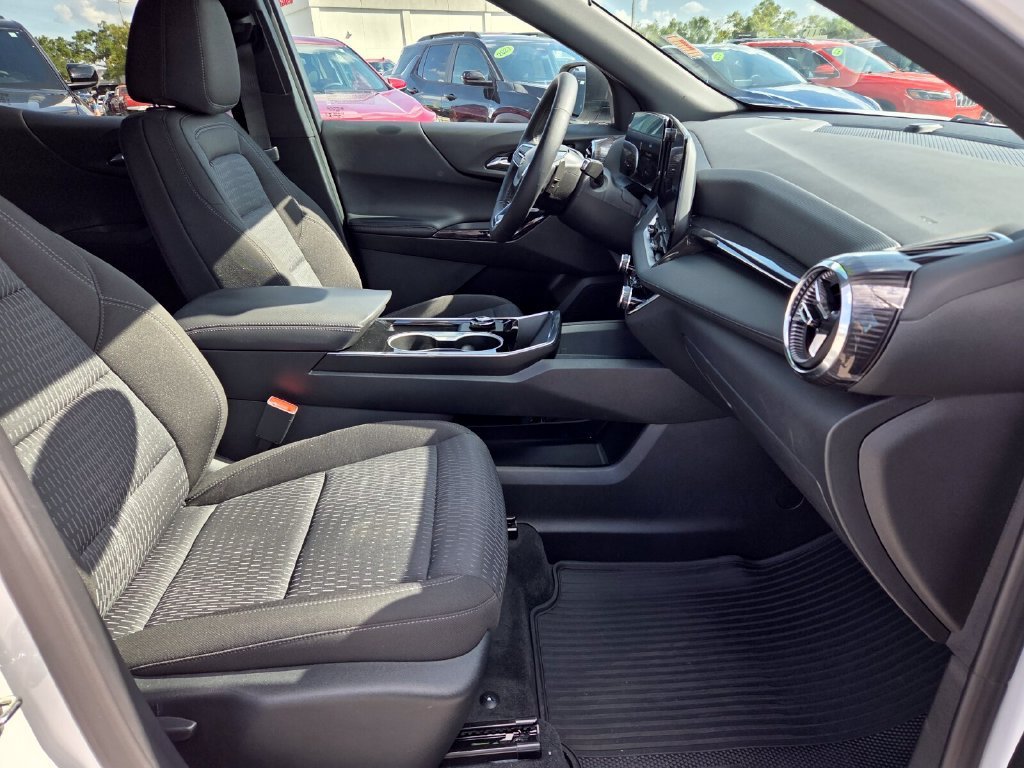 2026 Chevrolet Equinox LT - Photo 15