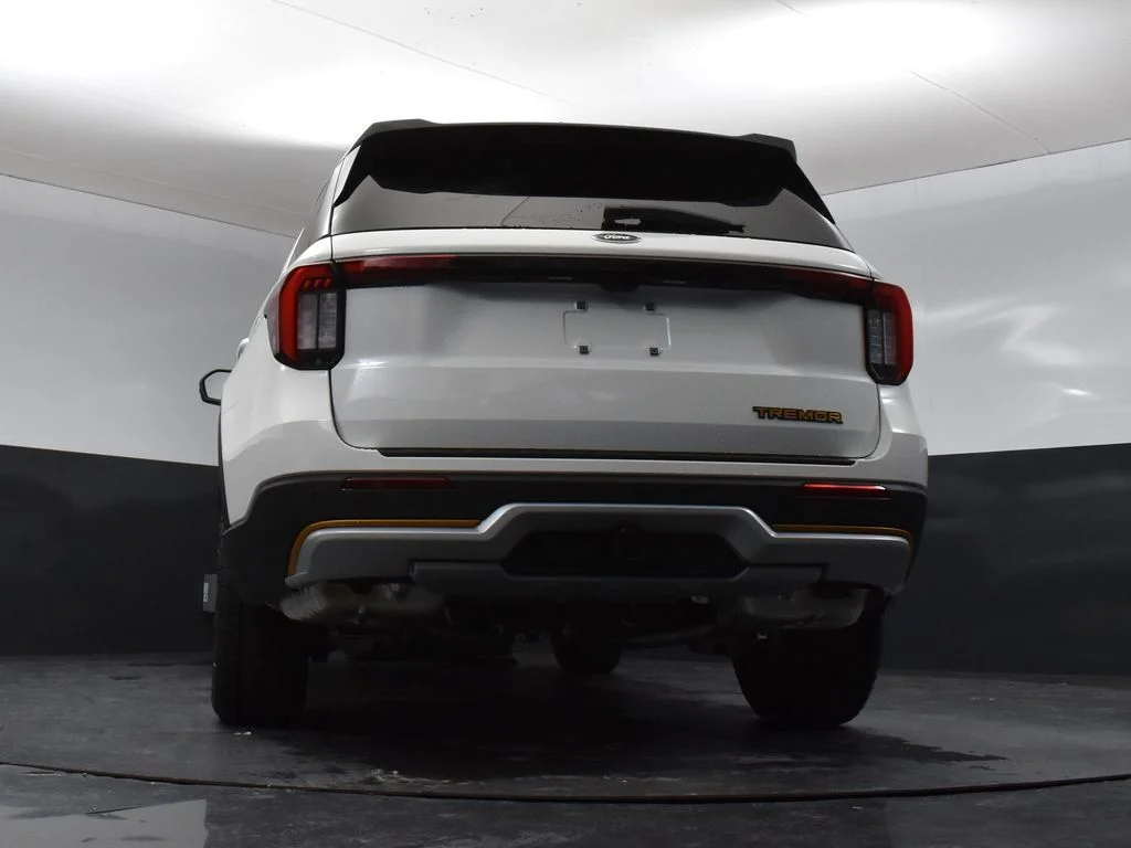 New 2026 White Ford Tremor image 31