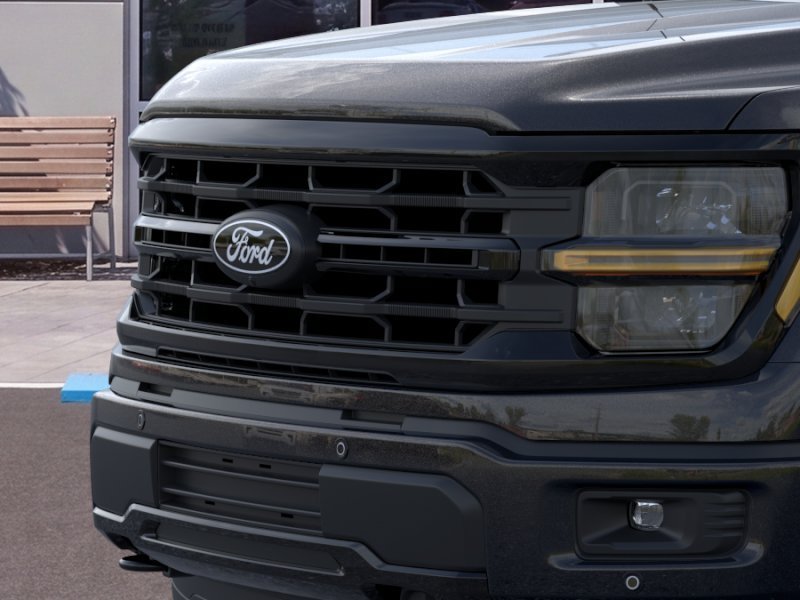 New 2026 Agate Black Metallic Ford XLT image 17