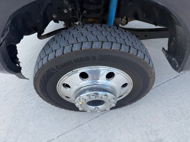 Used 2019 Black Ford Platinum image 9