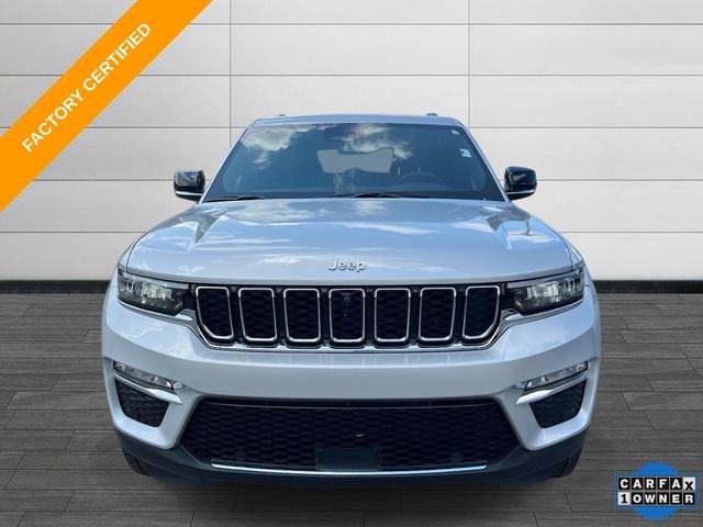 Used 2025 Silver Jeep Limited image 9