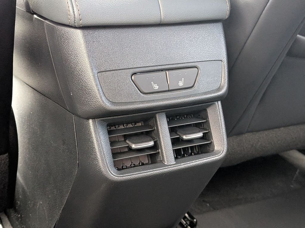 New 2027 Summit White GMC AWD AT4 image 20